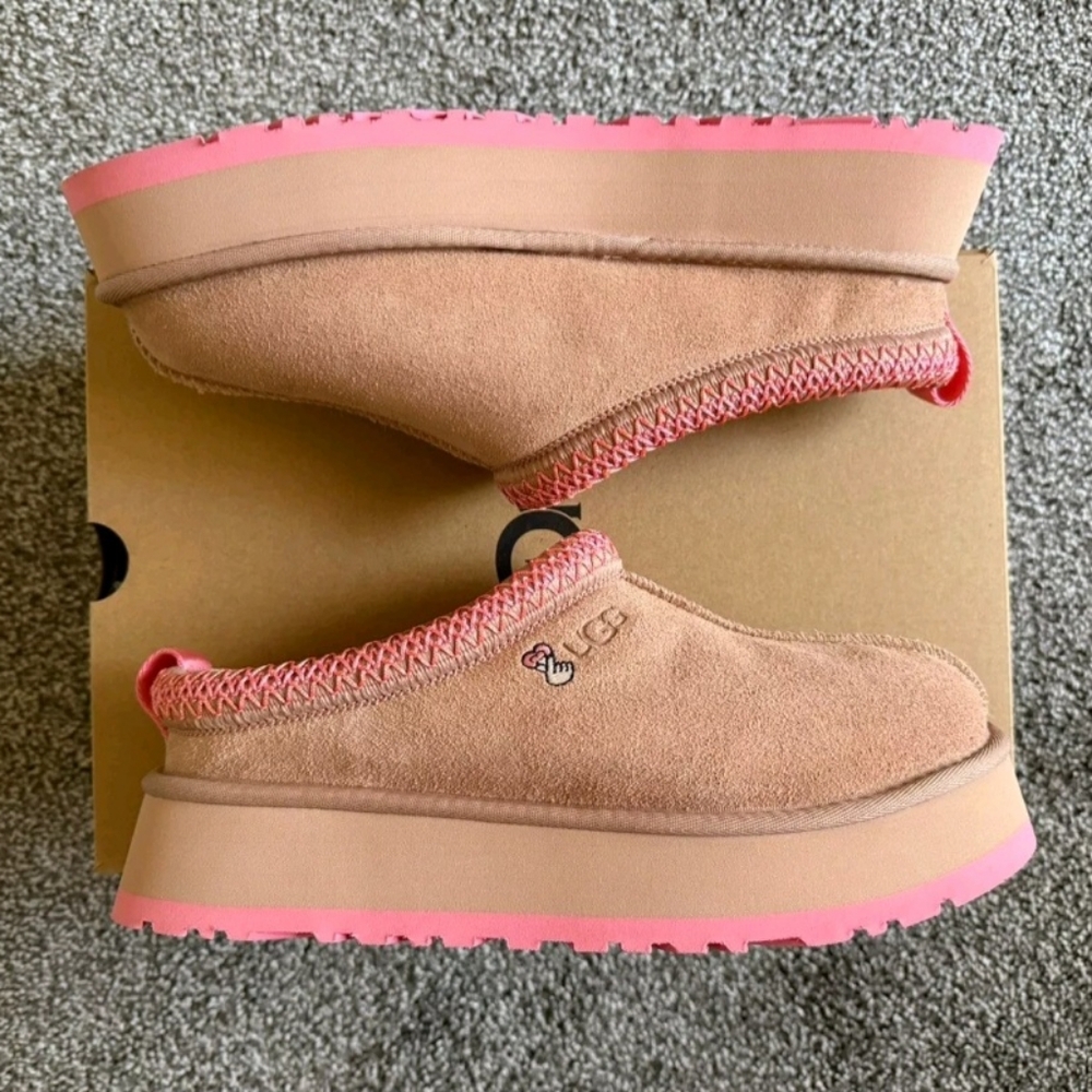 Tazz UGG Love 25 ❤️ melon and tan new in box